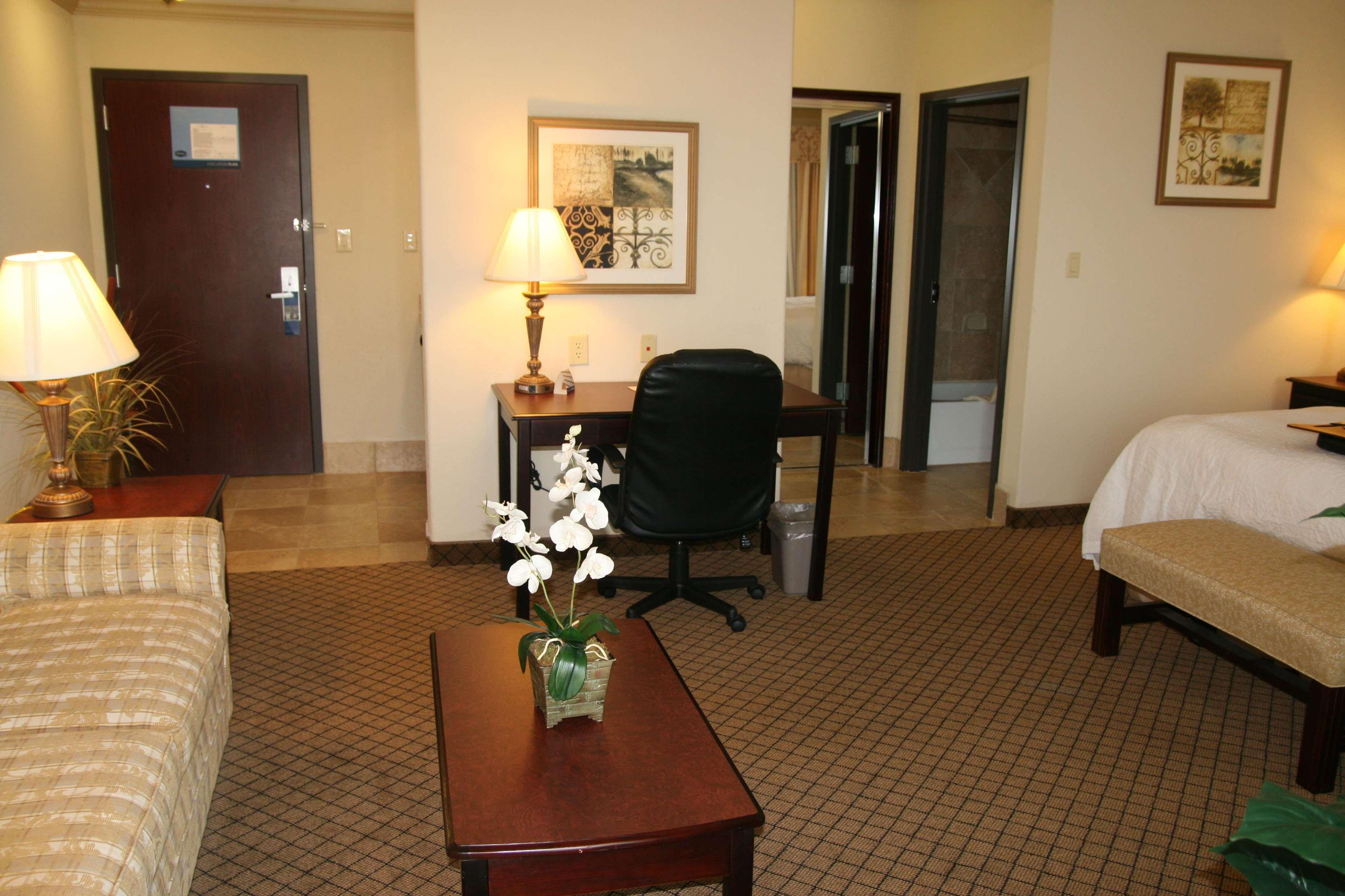 Hampton Inn & Suites Galveston Room photo
